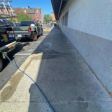 Top-performance-shopping-center-cleaning-and-graffiti-removal-in-Baltimore-City 0